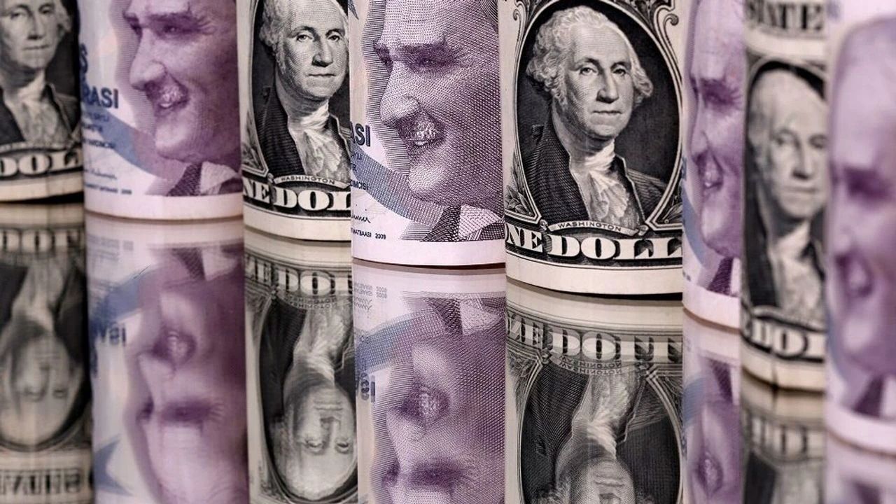 Dolar ve Avro, 27 Ocak 2025'te Yükselmeye Devam Ediyor