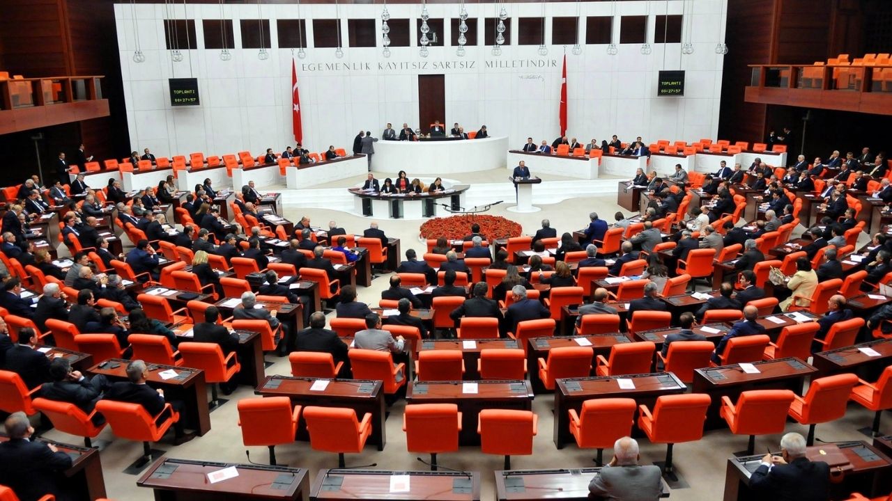 Meclis Gündemi Yoğun En Düşük Emekli Maaşı Yükseltiliyor