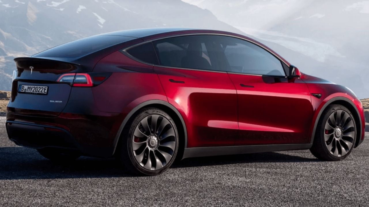 Tesla Türkiye'de Model Y'nin Satışını Durdurdu Yeni Model Y'nin Gelmesi Bekleniyor!