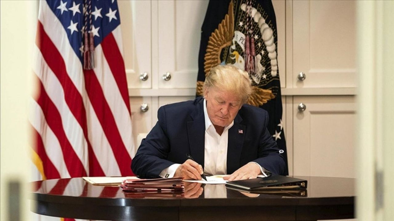 Trump'tan Federal Çalışanlara Çarpıcı Teklif İstifa Edene 7 Maaş Tazminat!