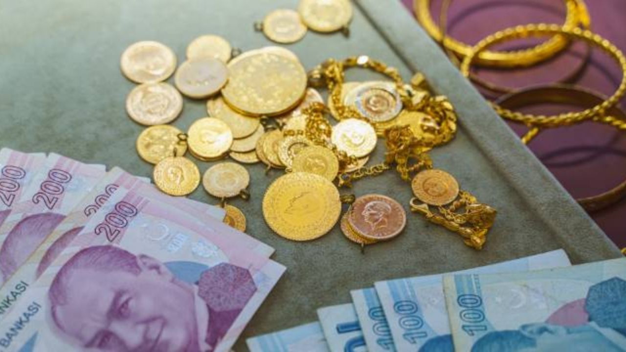 Altın, Güvenli Liman Olarak Tercih Ediliyor ve Yeni Zirvelere Ulaşıyor