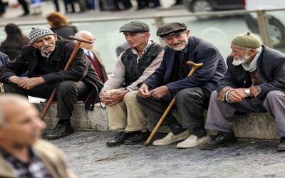 Emekliler, Bayram İkramiyesi İçin 10 Bin Lira İstiyor