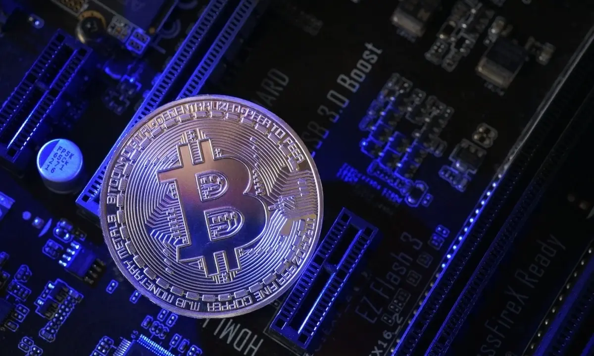 trump-in-tarife-politikalari-bitcoin-i-80-bin-18415815_8670_amp.jpg