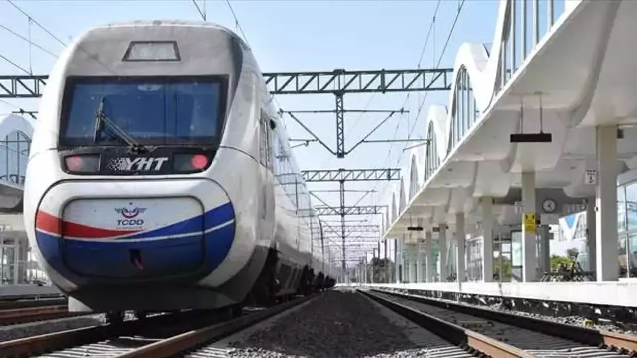 Tren İstasyonlarında Ücretsiz İnternet Hizmeti Başladı