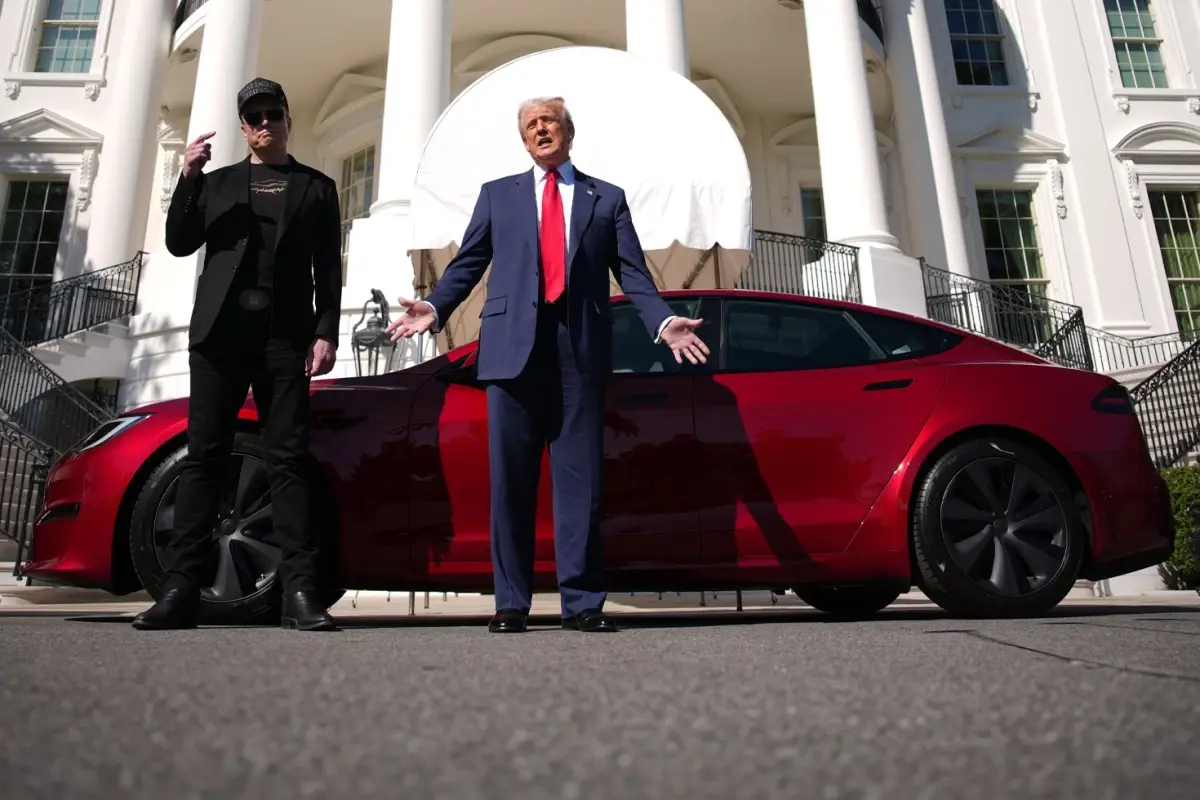 elon-musk-trump-in-siyasi-calismalari-icin-100-18443982_7946_amp.jpg