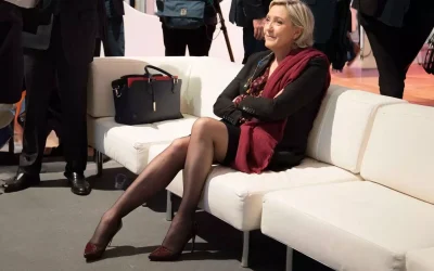 Fransa’da aşırı sağcı Le Pen yolsuzluktan mahkum oldu