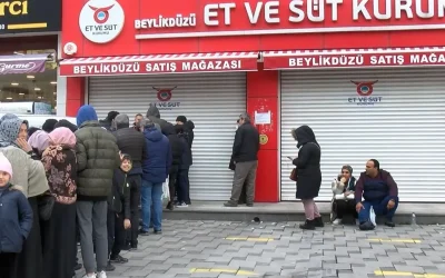 Kasap ve restoranlar, ucuz et arayışında olan vatandaşların ilgisini çekiyor