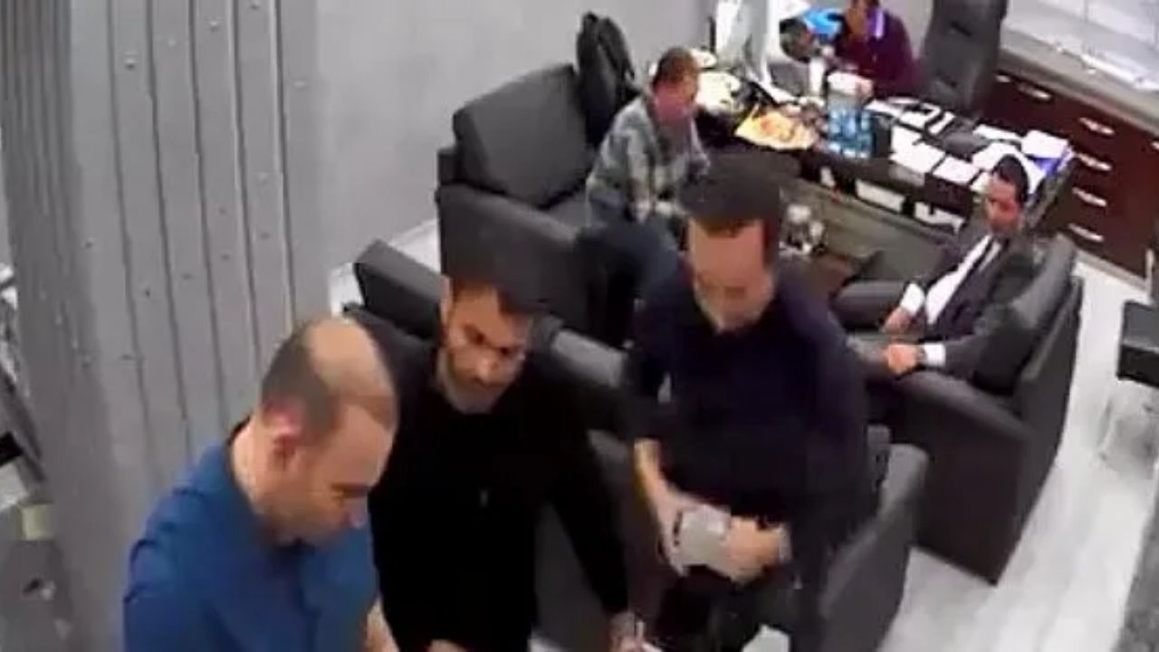 CHP'de Para Sayma Davası 19 Kasım'a Ertelendi Kaftancıoğlu ve 6 Sanık Savunma Verdi