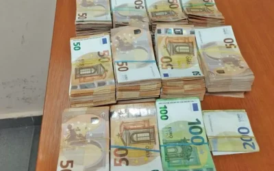 102 bin euroyu komşu ülkeye kaçırmaya çalışırken yakalandı