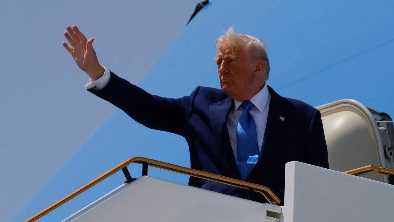 Trump, Körfez'den trilyonlarca dolarlık anlaşmalarla dönüyor