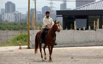 Mersin’de Atla Markete Giren Kişiye 10 Bin TL Para Cezası