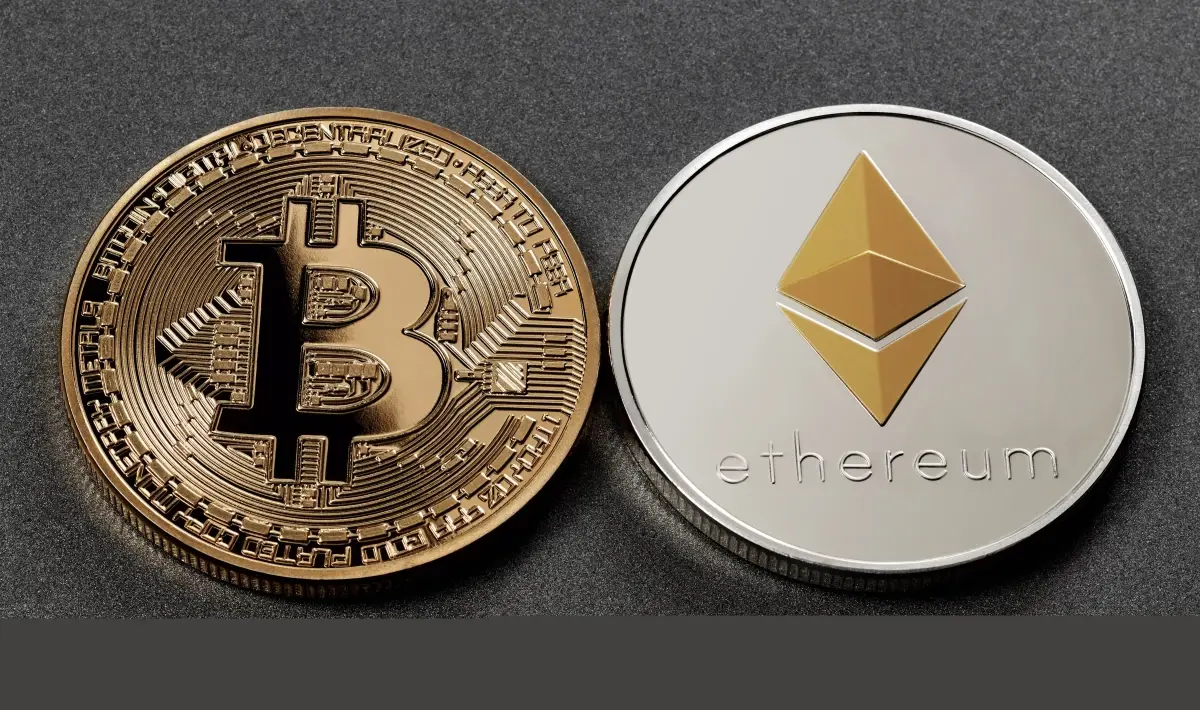 bitcoin-ve-ethereum-etf-piyasasinda-tarihi-gun-18663657_7491_amp.jpg