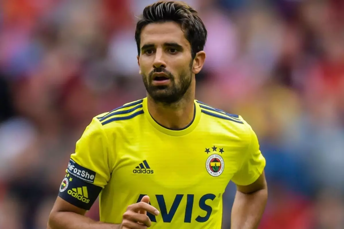 fenerbahce-nin-eski-futbolcusu-alper-potuk-a-18582830_7119_amp.jpg