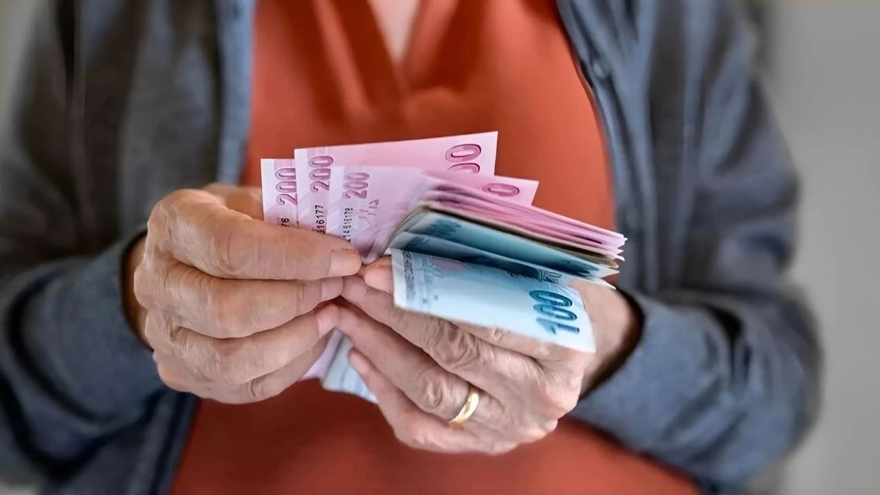 Bayram İkramiyeleri Hangi Bankaya Yatacak Hesap Kontrolü Nasıl Yapılır