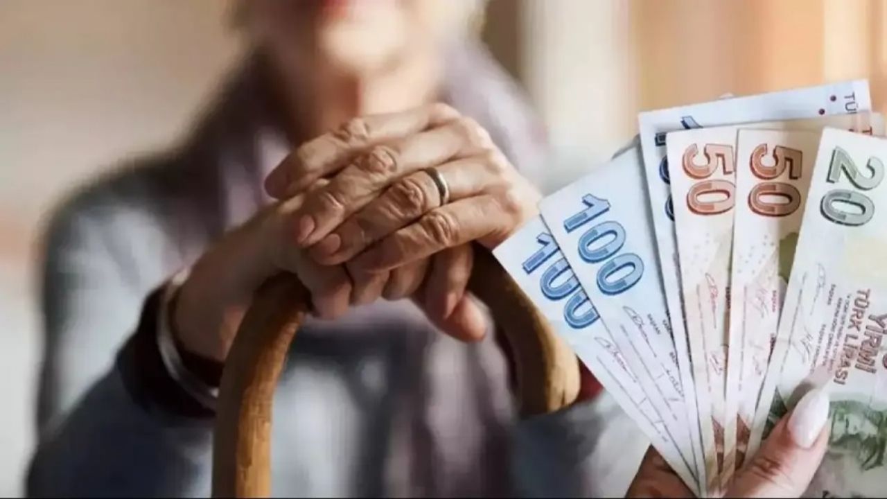 Çalışan Emekliler Bayram İkramiyesi Alabilecek mi