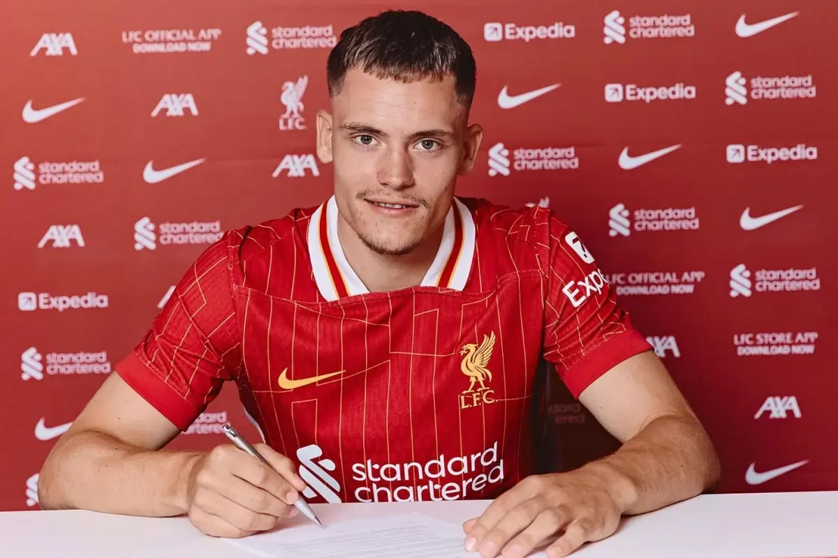 liverpool-150-milyon-euroluk-tarihi-transferi-18771054_2784_amp.jpg