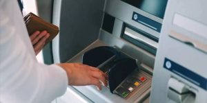 ATM Kullanıcılarına Yeni Güvenlik Kuralı: Şifre Yenilemeden Para Çekilemeyecek!