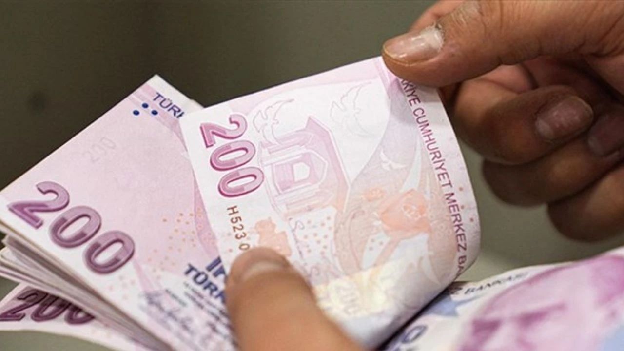 Kamu İşçilerine Üçüncü Zam Teklifi Açıklandı İlk 6 Ay İçin Artış