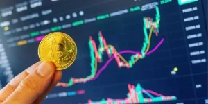 Bitcoin tarihi zirveyi 112 bin dolarla geçti