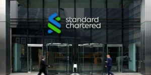 Standard Chartered resmi olarak Bitcoin ve Ethereum ticaretini başlattı