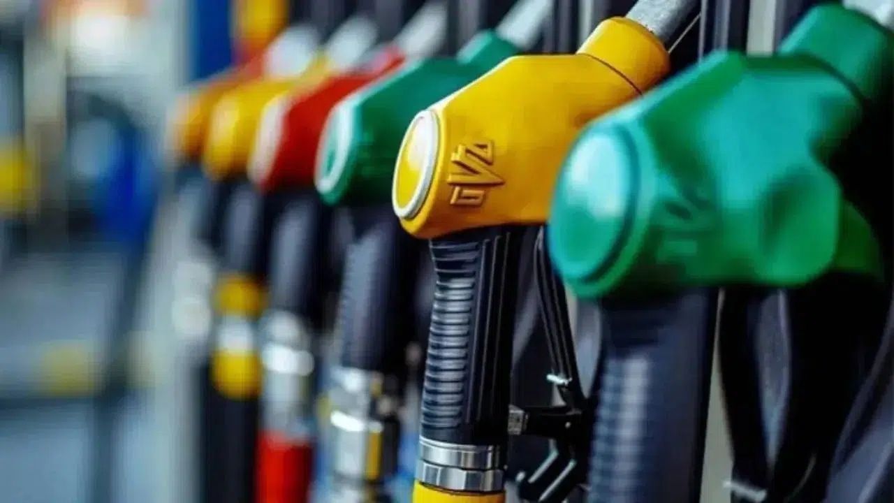Benzine Zam Geldi Akaryakıt Fiyatları Türkiye'de Nasıl Hesaplanıyor