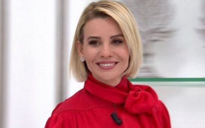 Esra Erol, trafikte gelin aracına para istedi!