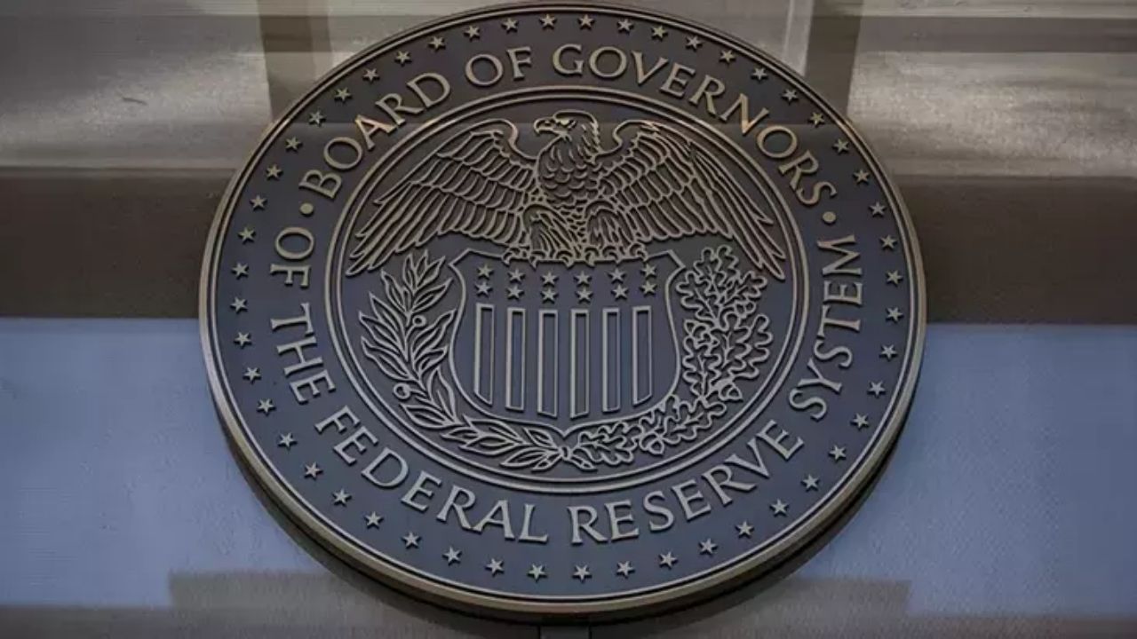 Fed, Faiz İndirimi ile İş Gücü Piyasasındaki Endişeleri Gündeme Getirdi