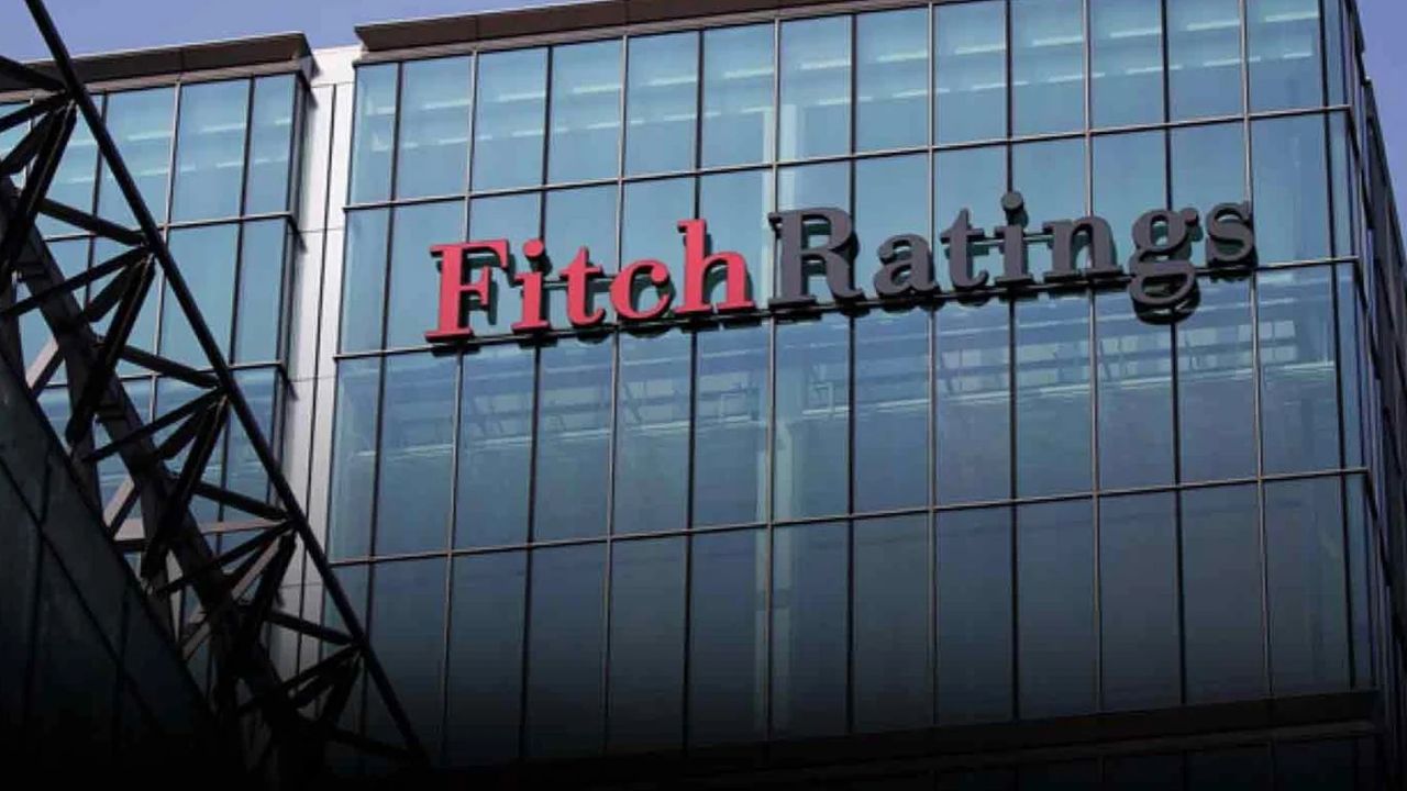 Fitch Ratings ABD'de Tüketici Harcamaları Azalıyor