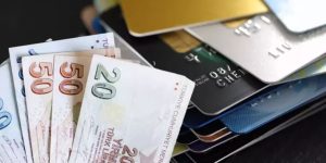 Borcu Kredi Kartıyla Ödemek: Doğru mu, Tehlikeli mi?