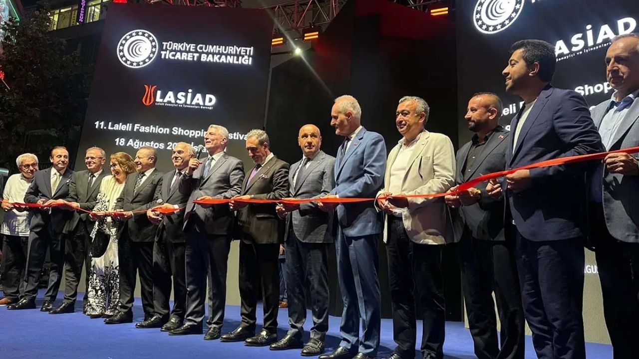 Ticaret Bakanı Bolat, Laleli Fashion Shopping Festivalinde konuştu