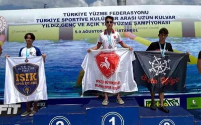 M. Sarhanlı, Yüzme Şampiyonasında 2 Altın ve 1 Gümüş Aldı