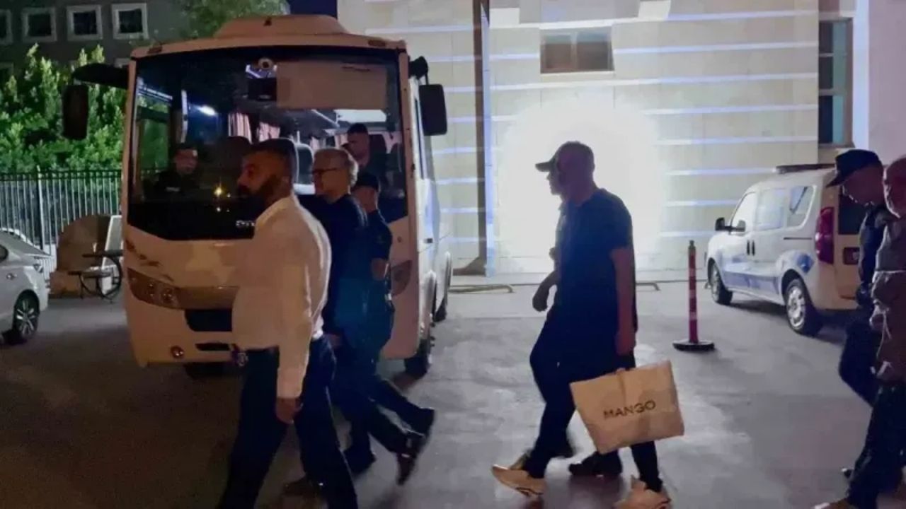 Antalya'da Rüşvet Operasyonunda 5 Tutuklama