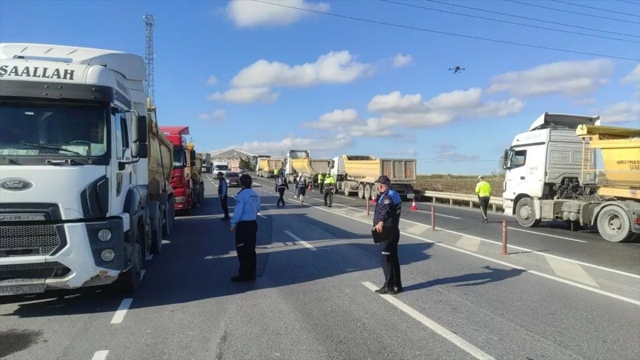 Arnavutköy'de Hafriyat Kamyonlarına Sıkı Denetim 871 Bin TL Ceza