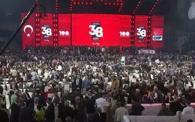 Laleli’de Döviz Bürolarına Baskın: CHP’nin “Şaibeli Kurultayı” İddiası Yeniden Gündemde