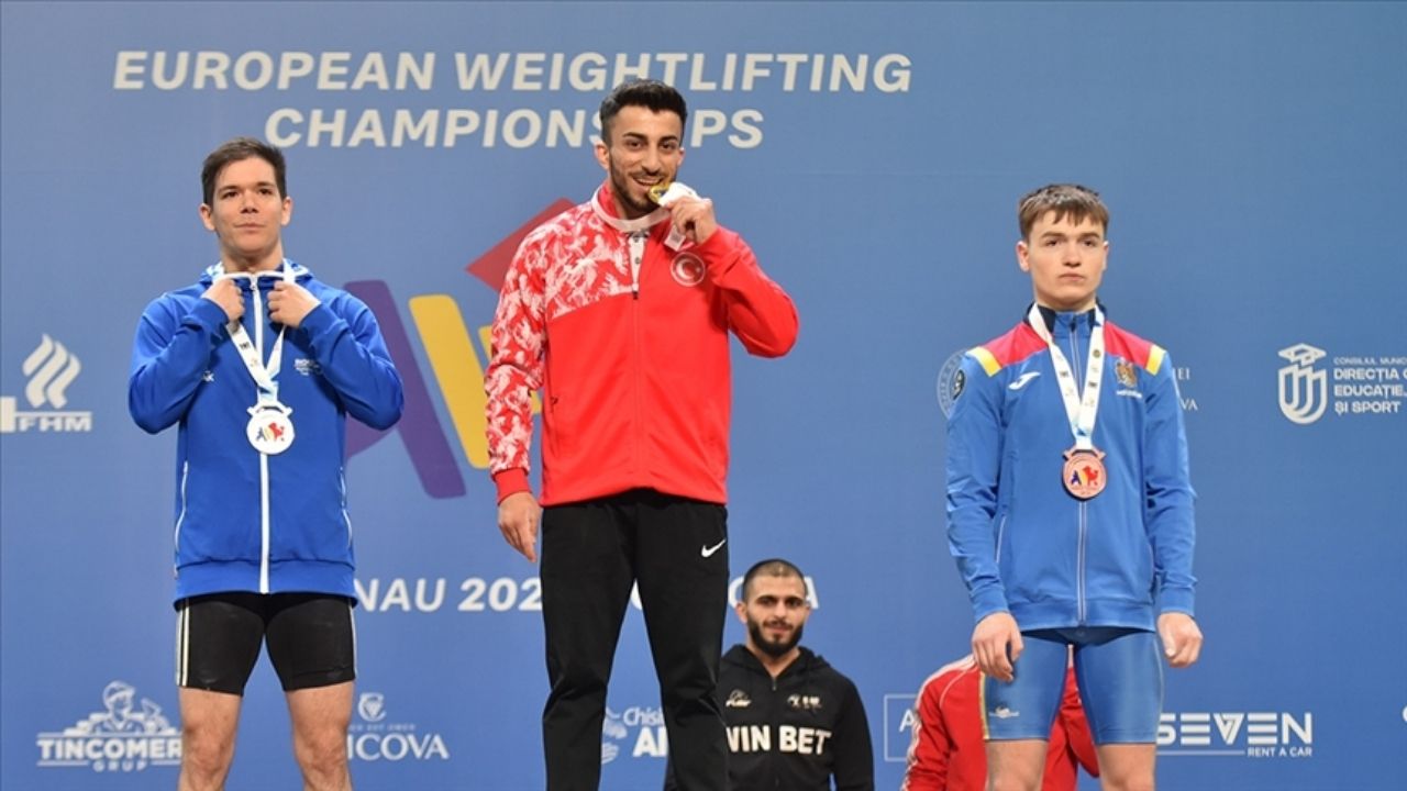 Milli Halterciler Avrupa Şampiyonası'nda Altın Madalya Kazandı