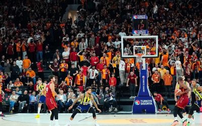 TBF, Galatasaray ve Karşıyaka’ya para cezası verdi.