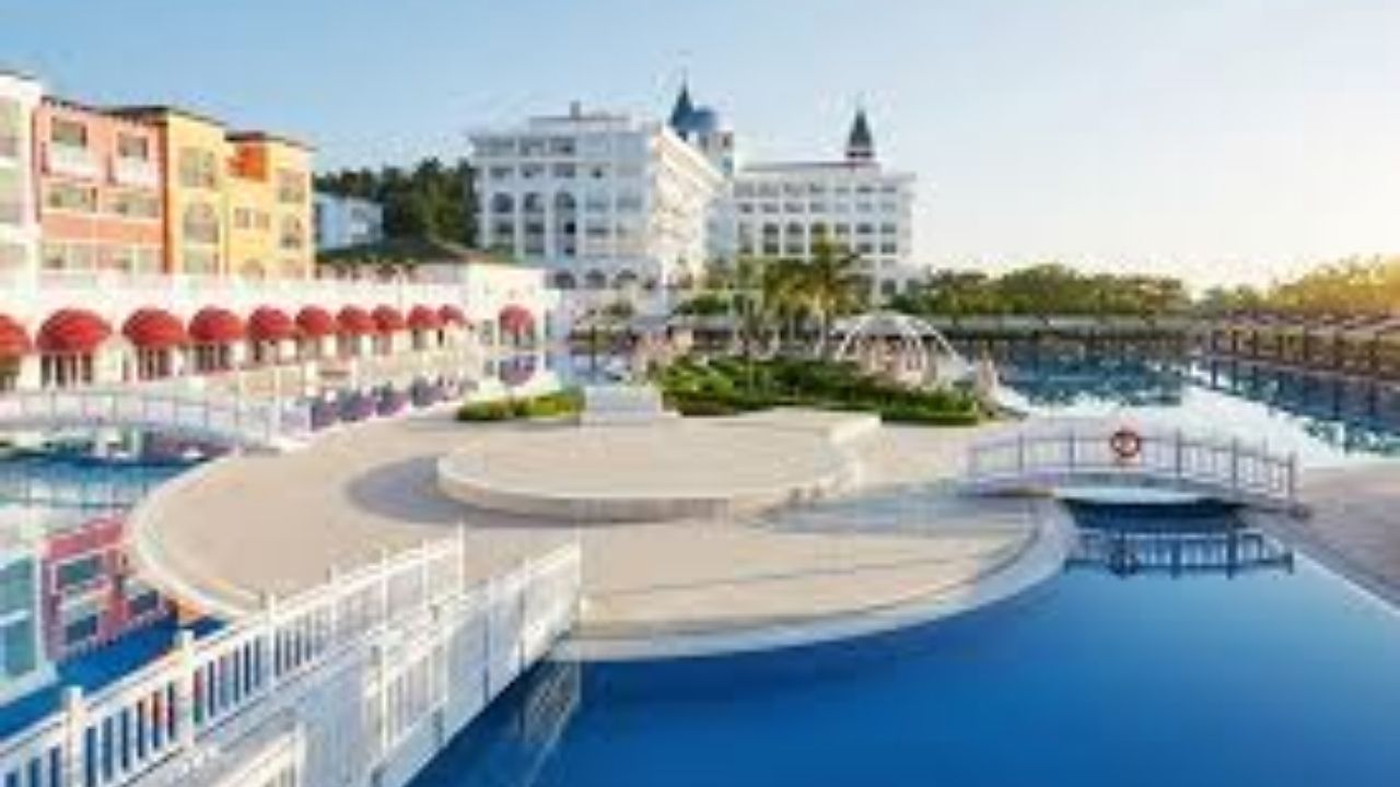 Türkiye'nin 2025 Yazında Popüler Tatil Yerleri Sorgulamax Verileri