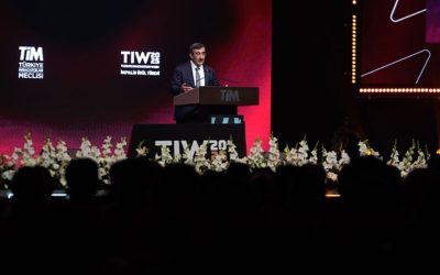 Yılmaz: “Dünya ekonomisi çalkantılı, Türkiye kararlı”