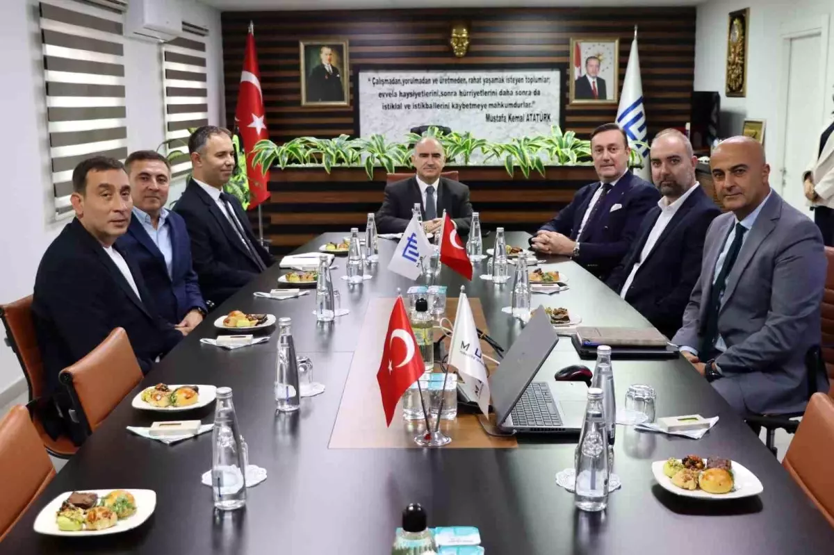 vali-ozkan-dan-muradiye-osb-deki-yatirimlara-19115254_amp.jpg