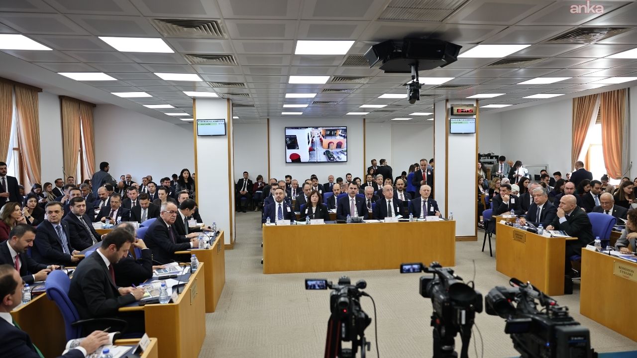 2026 Bütçesi Emep'li Karaca İle Liderlik Tartışması