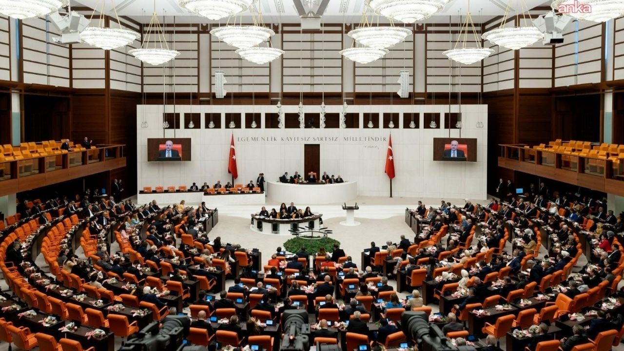 AK Parti, 11. Yargı Paketi'ni TBMM'ye sundu Yaklaşık 55 bin hükümlü tahliye edilecek! (2)