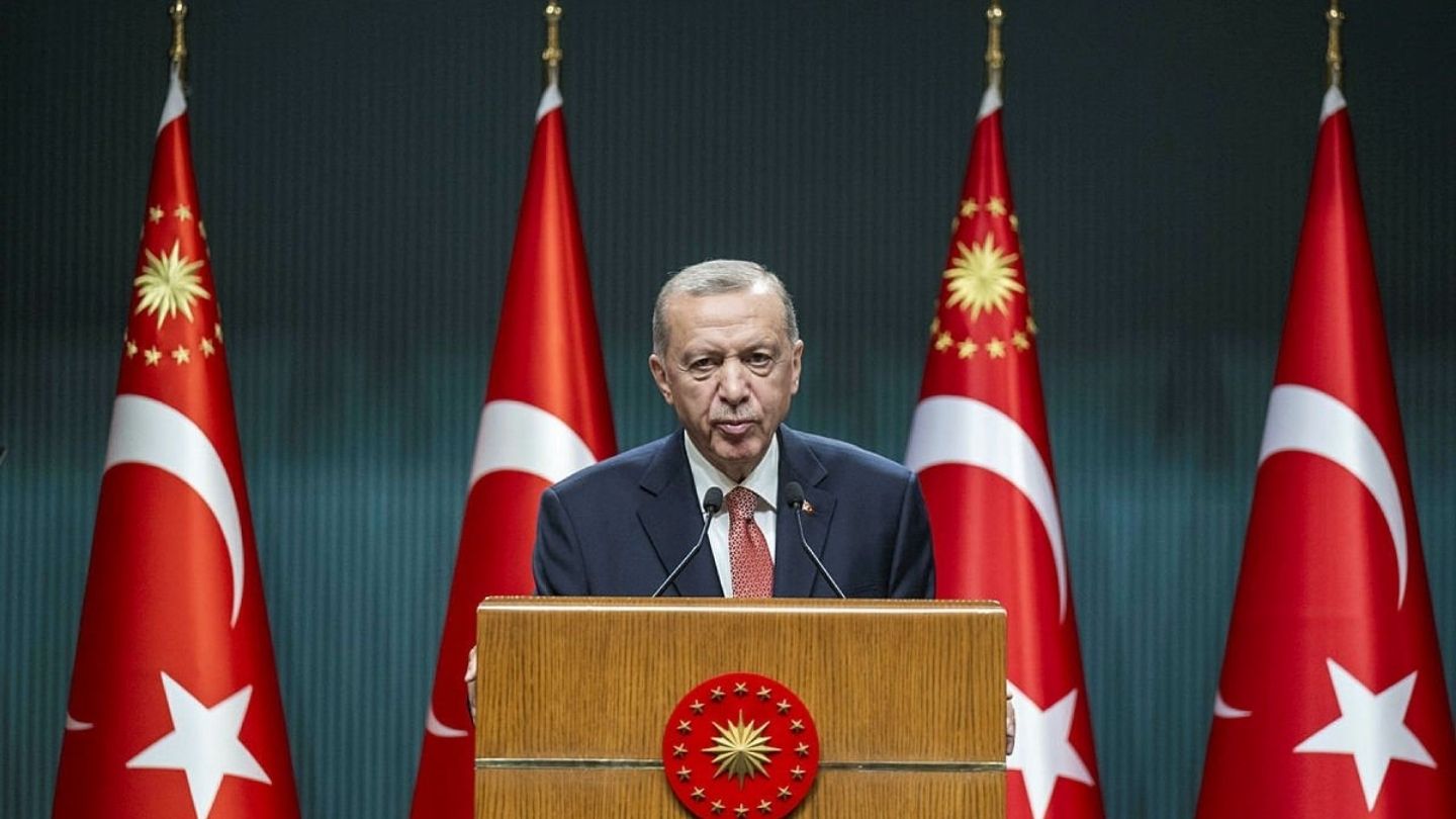 Cumhurbaşkanı Erdoğan’dan Kabine sonrası sert çıkış “Biz ülkemizi inşa ederken, onlar Avrupa’da şikayet turunda”