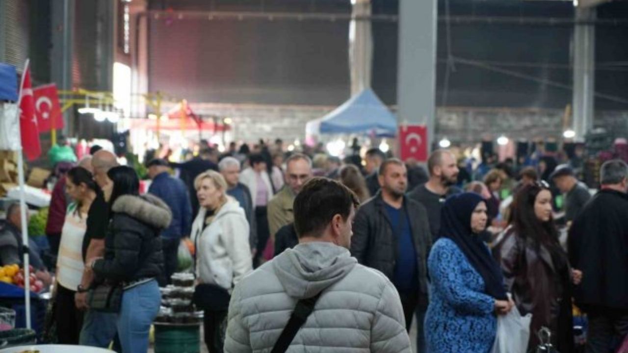 Edirne'de Turist Akını Esnafı Memnun Etti