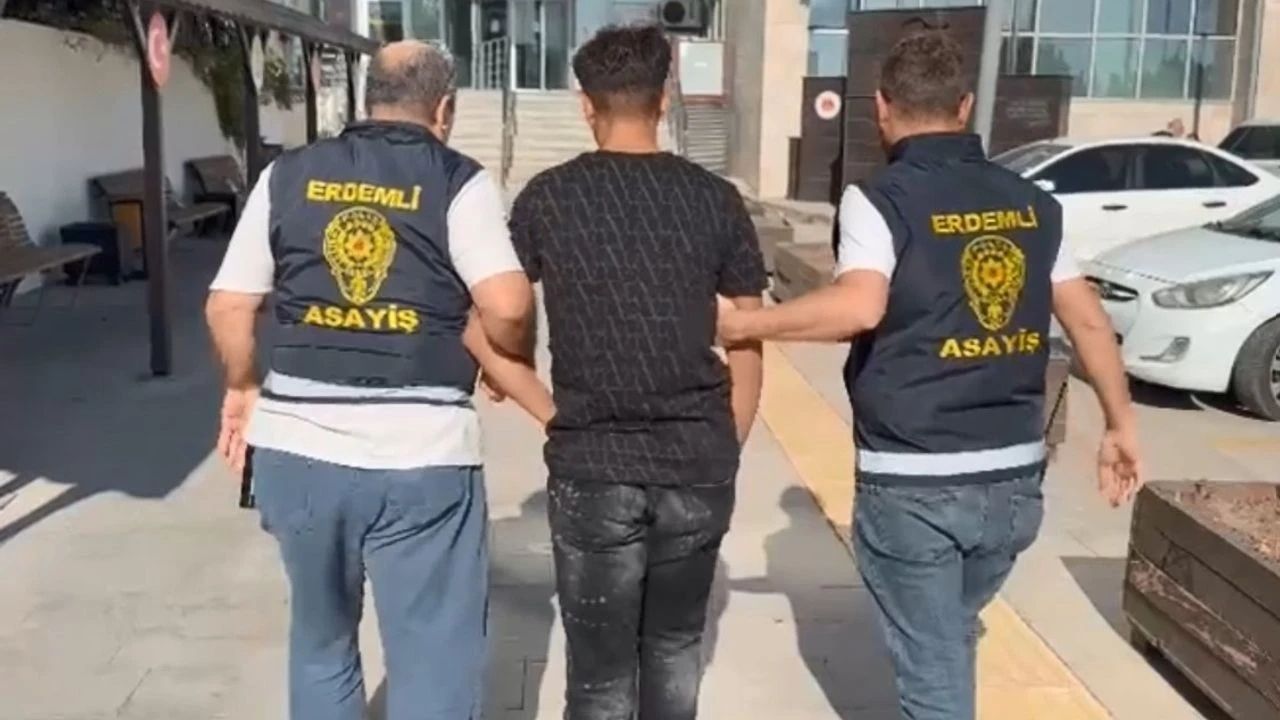 Mersin'de Vatandaşlık Vaadiyle 700 Bin TL Dolandırıcılığı