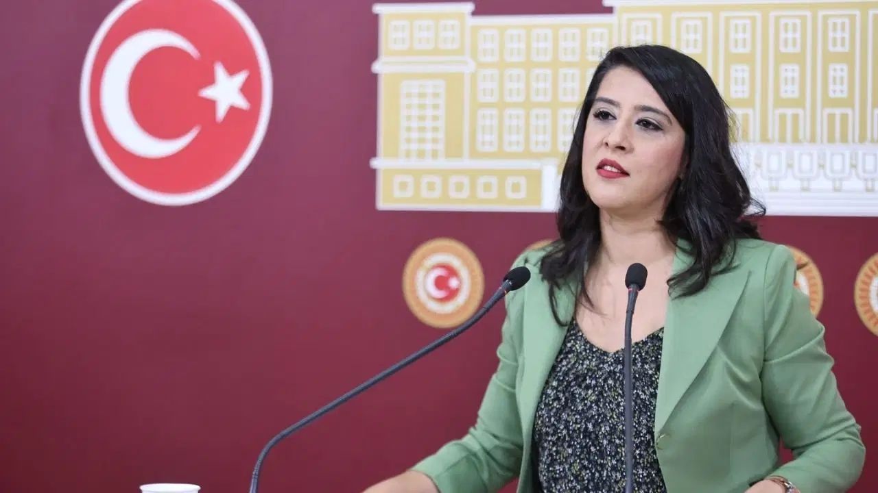 2026 Bütçesi Sevda Karaca, Emekçilerin Saraya Harcadığı Parayı Eleştiriyor
