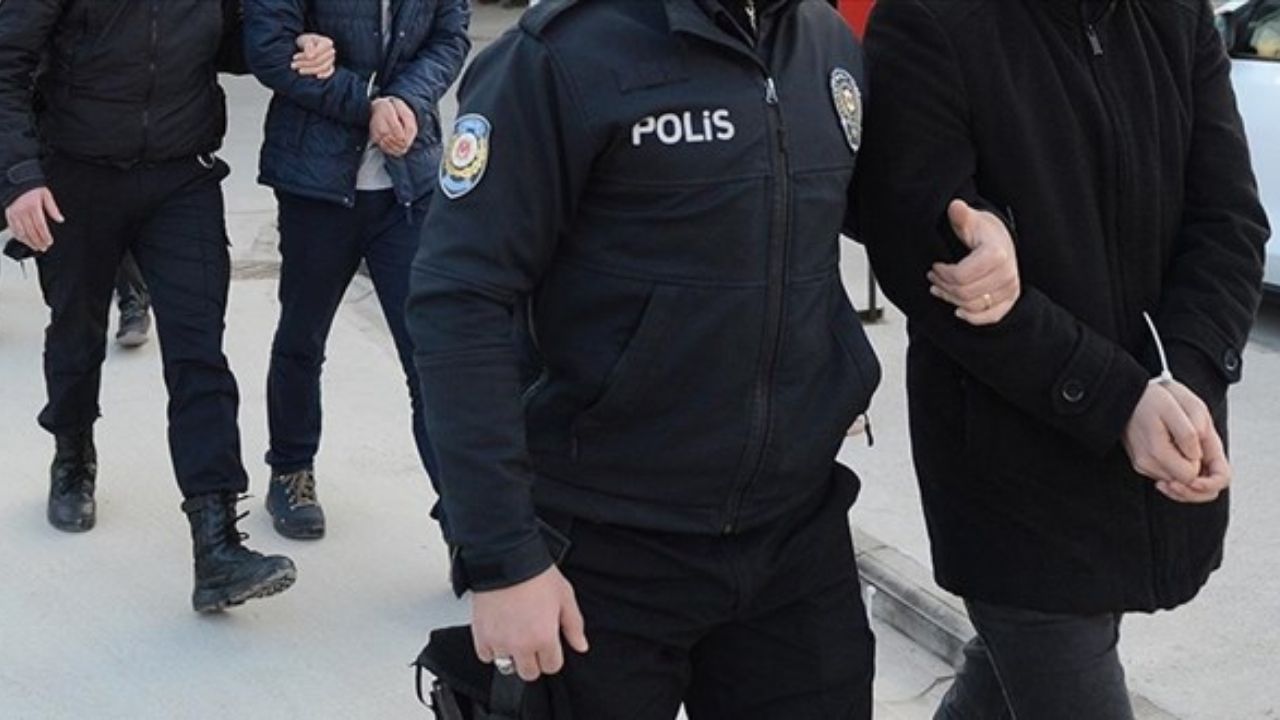 Adana'da Polis Operasyonu 3 Şüpheli Tutuklandı