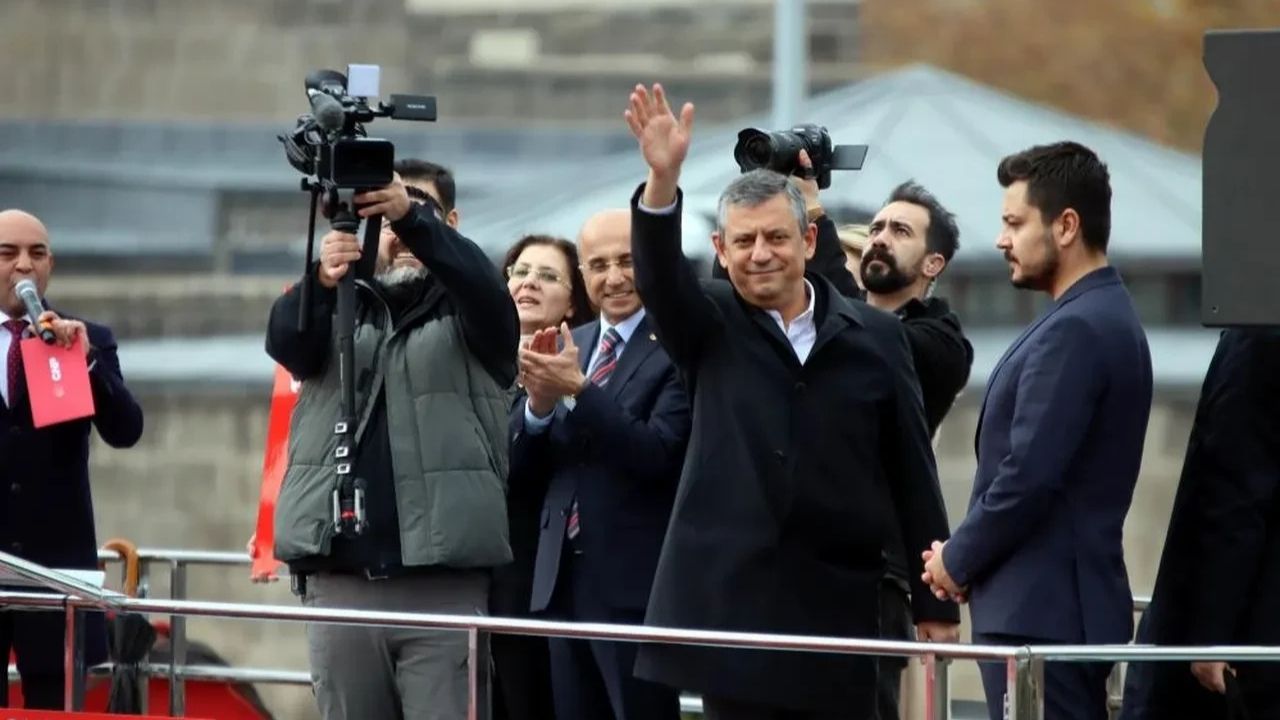 Barış Yarkadaş’tan 2026 asgari ücret tahmini “27 bin 100 TL olacak, Cumhurbaşkanı yuvarlayacak mı” (1)