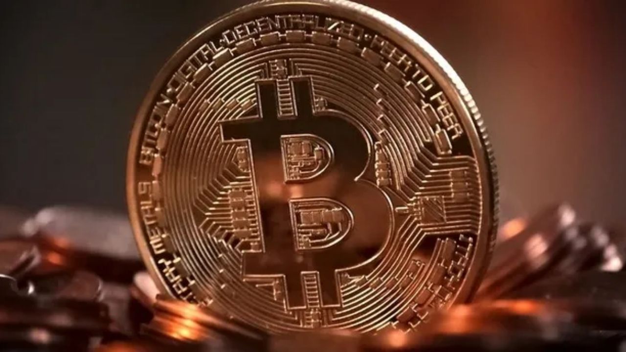 Bitcoin’de 10 yıl sonra bir ilk Yatırımcılar 2,7 milyar dolarlık çıkış yaptı