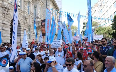 İstanbul Şubeler Platformu: Adalet İstiyoruz, Yöneticilere Zam Yapılmasına Karşı!