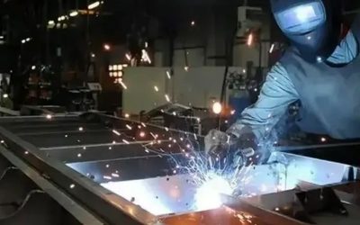 Metal İşçileri ile İşveren Arasında Zam Görüşmelerinde Uyuşmazlık: Arabuluculuk Başladı